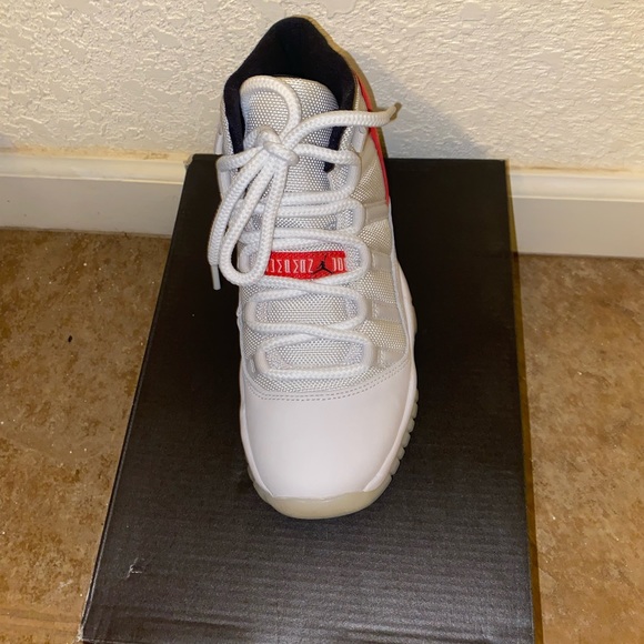 Brand new with box jordan 11 - Picture 2 of 6